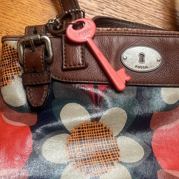 Fossil Key-Per Leather Trim Shoulder Boho Tote Vibrant Flowers - Picture 6 of 9